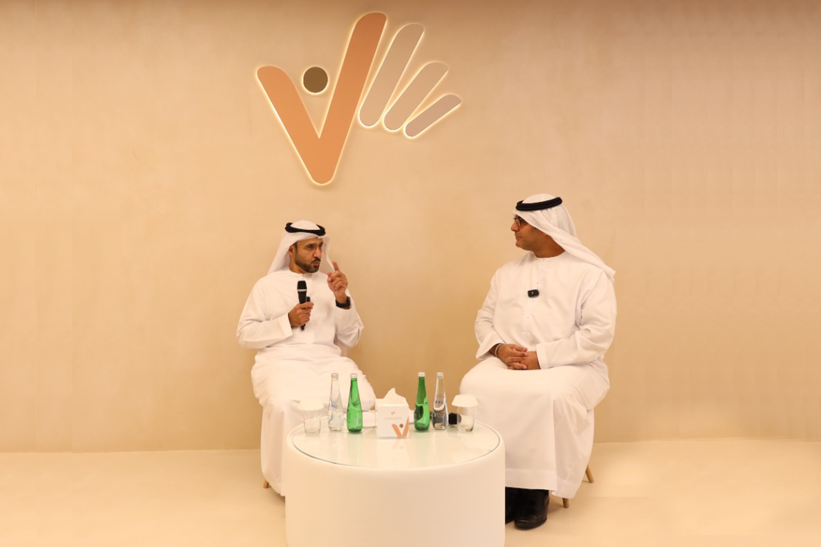 الهيئة تعقد جلسة نقاشية بمناسبة يوم حقوق الإنسان
